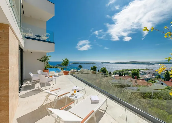 Afrodita * Hvar Town