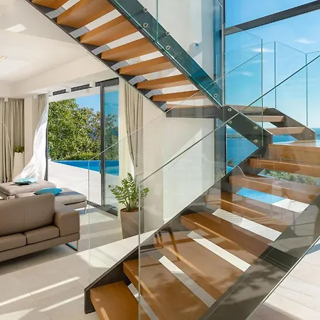 Afrodita * Hvar Town